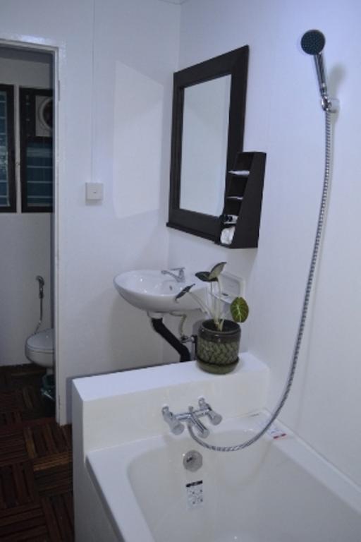 Garden Home Bed And Breakfast Yangon Bilik gambar